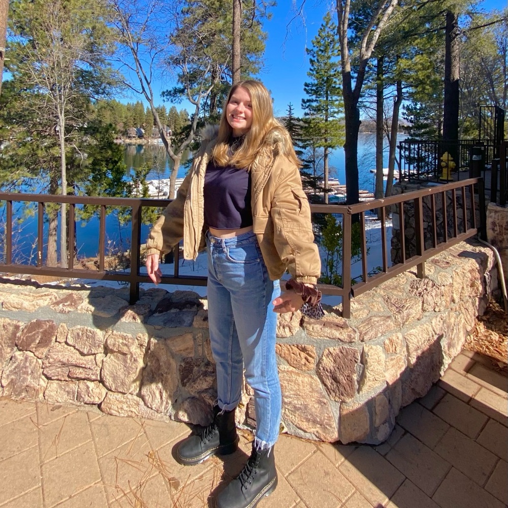 Meet your Posher, Sierra
